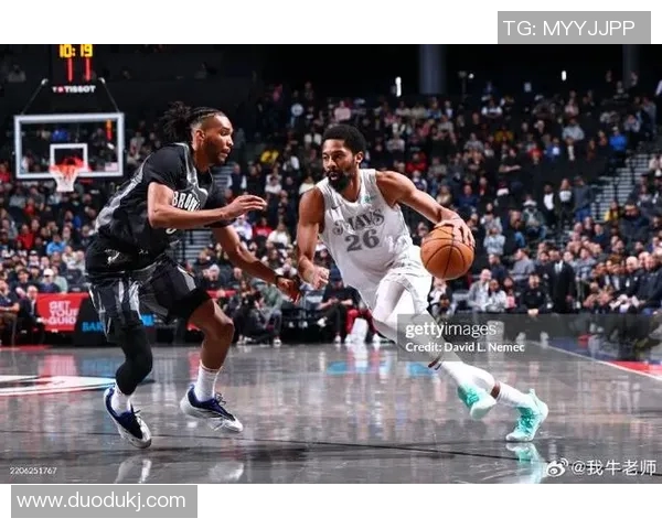 浓眉复出表现出色丁威迪双十助力独行侠轻取篮网终结连败