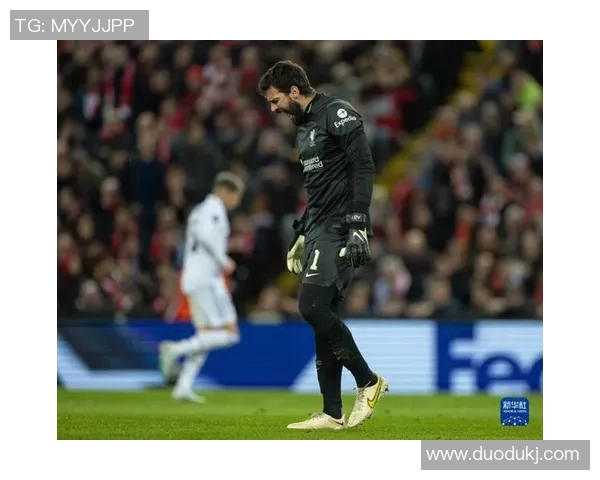 维尼修斯豪言欧冠成就帕雷德斯反击以世界杯和美洲杯为荣 维尼修斯豪言欧冠成就帕雷德斯反击以世界杯和美洲杯为荣