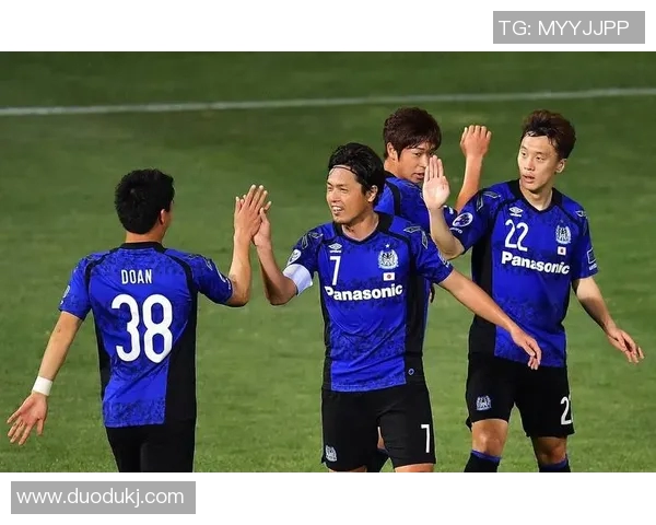 柏太阳神与广州恒大激战正酣谁能在中超赛场上笑到最后